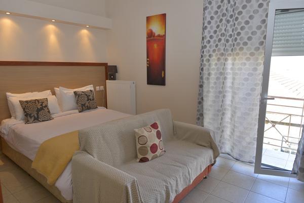 Hotel Mideia Levádeia Zewnętrze zdjęcie