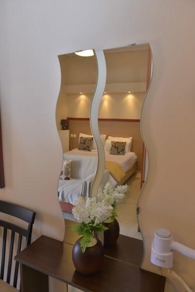 Hotel Mideia Levádeia Zewnętrze zdjęcie
