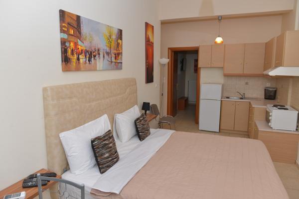 Hotel Mideia Levádeia Zewnętrze zdjęcie
